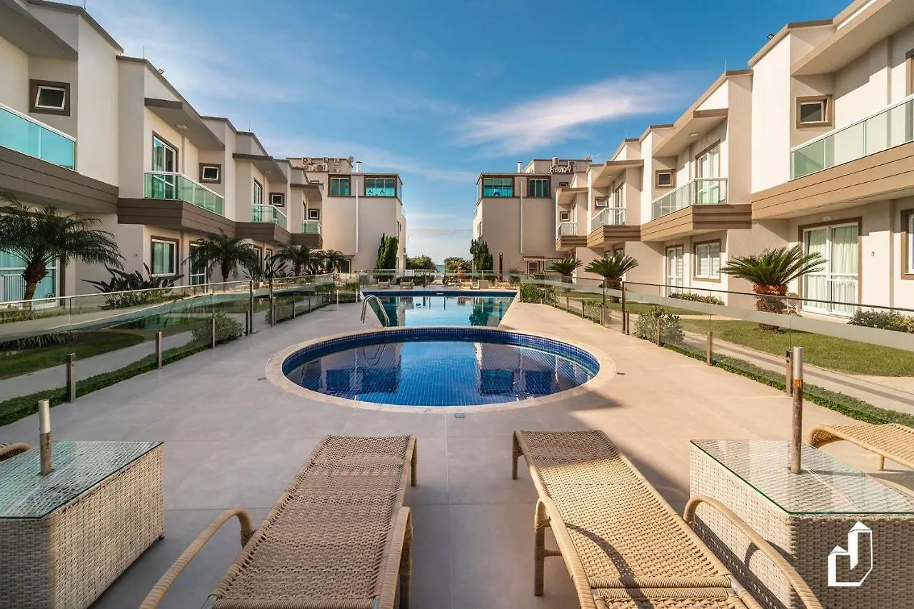 Duplex Com Piscina A Beira Mar E 03 Suites Bombinhas Apartment