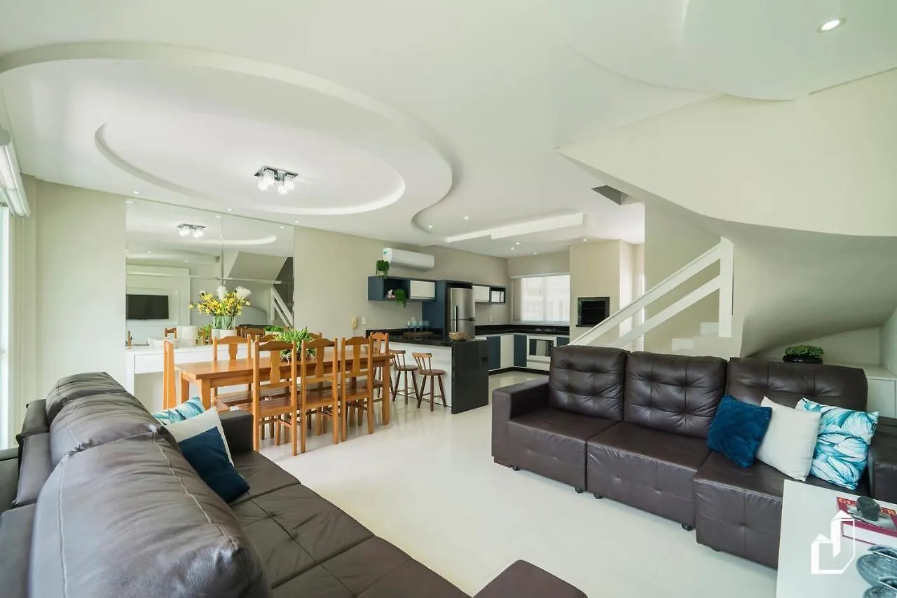 Duplex Com Piscina A Beira Mar E 03 Suites Bombinhas 0*,  Brazil