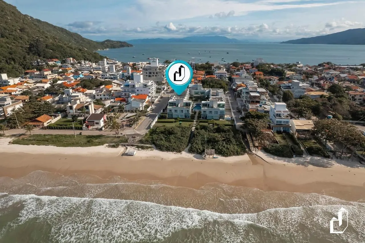 Duplex Com Piscina A Beira Mar E 03 Suites Bombinhas