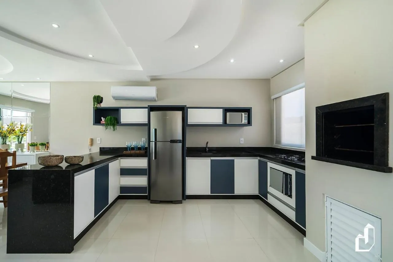 Duplex Com Piscina A Beira Mar E 03 Suites Bombinhas Apartment