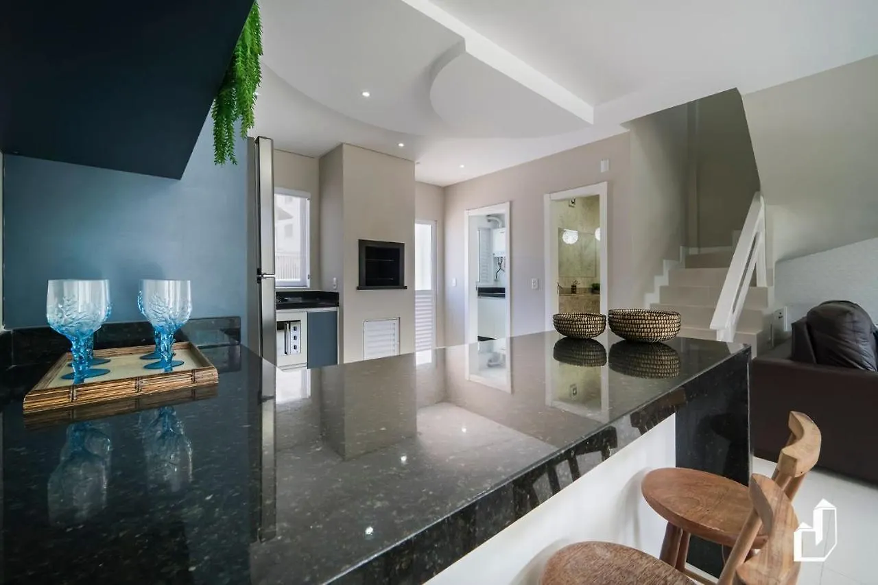 Duplex Com Piscina A Beira Mar E 03 Suites Bombinhas Apartment