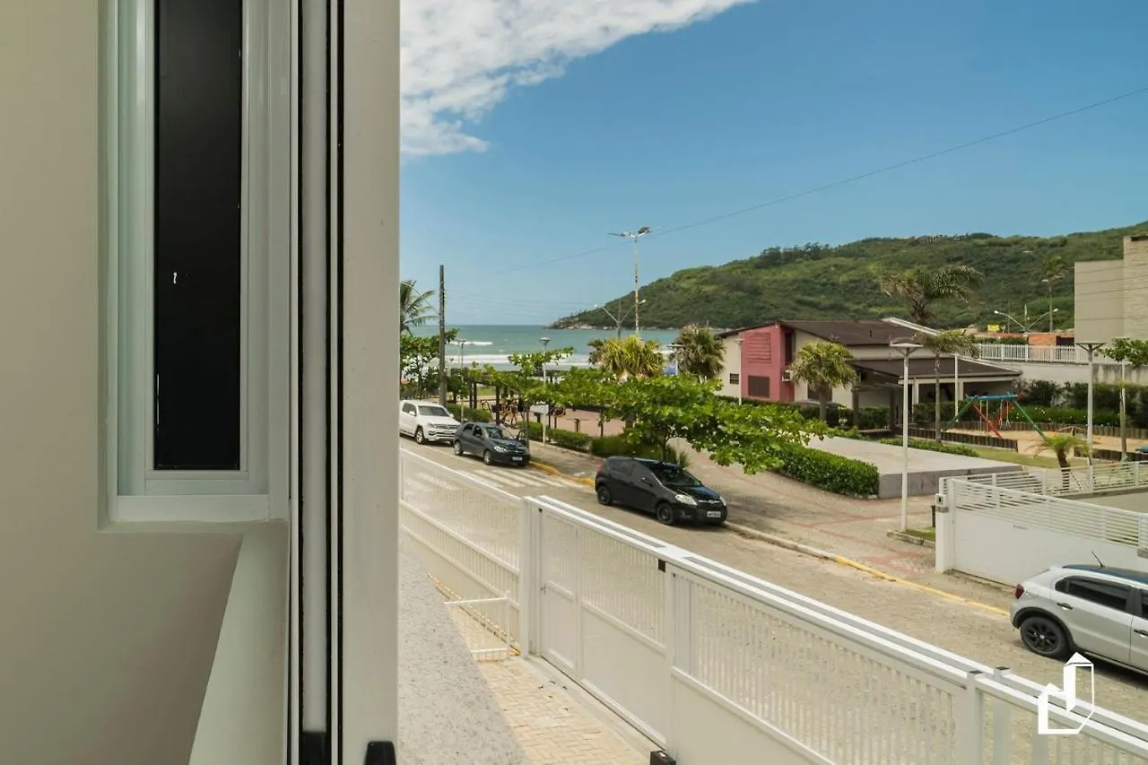 Duplex Com Piscina A Beira Mar E 03 Suites Bombinhas Apartment